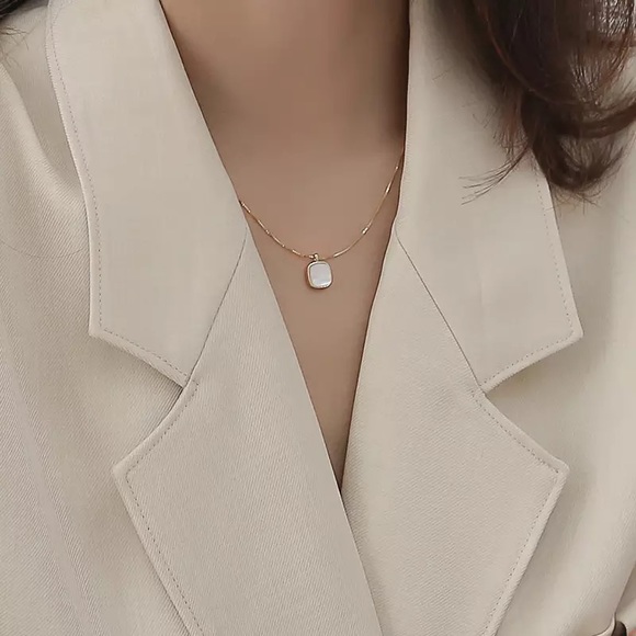 Mother of Pearl vermeil necklace charm gold sterling silver - Picture 6 of 13